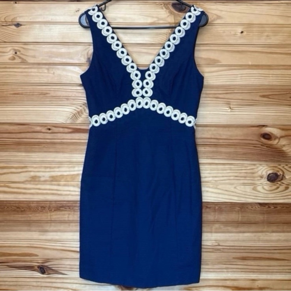 Lilly Pulitzer Esme shift dress in true navy & gold size 2